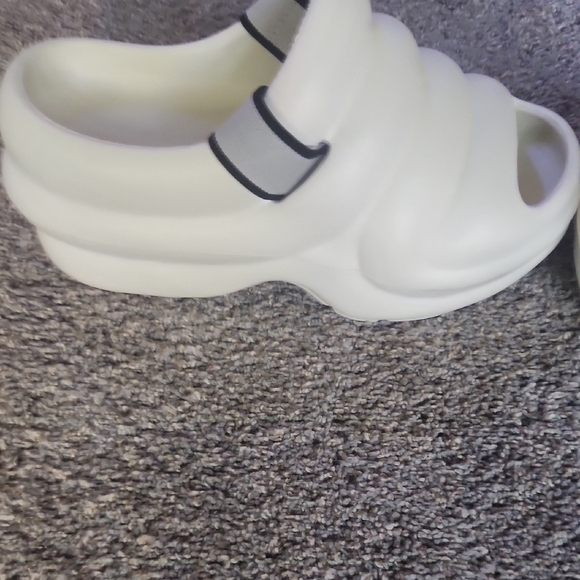 White Platform Sandals with Adjustable Straps - Picture 3 of 5